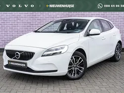 Wit Gebruikt 2019 Volvo V40 Stationwagen | € 17.394 (Eerlijke prijs)