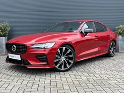 Oranje Gebruikt 2022 Volvo S60 R-Design Sedan | € 35.900 (Eerlijke prijs)