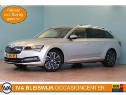 Zilver Gebruikt 2022 Skoda Superb Business Line Stationwagen | € 27.399 (Goede deal)