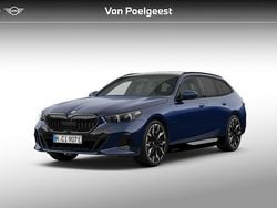 Bmw individual tansanit metallic (c3z) (metallic) Nieuw 2025 BMW 550e M Sport Stationwagen | € 121.082 (Duur)