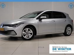 Grijs Gebruikt 2023 VW Golf VIII Business Hatchback | € 20.745 (Eerlijke prijs)