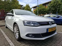 Wit Gebruikt 2014 VW Jetta Highline Sedan | € 9.995 (Iets duurder)