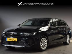 Zwart Gebruikt 2023 Opel Astra Stationwagen | € 22.395 (Eerlijke prijs)