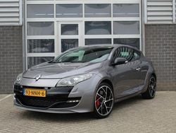 Grijs, metallic lak Gebruikt 2010 Renault Mégane Coupé R.S. Coupé | € 17.950