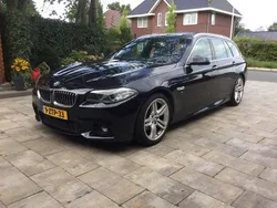 Zwart Gebruikt 2015 BMW 520 M Sport Stationwagen | € 13.950 (Goede deal)