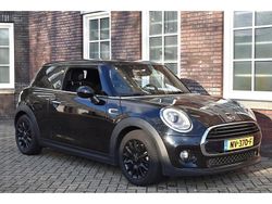 Zwart Gebruikt 2017 Mini Cooper Business Hatchback | € 13.950 (Eerlijke prijs)
