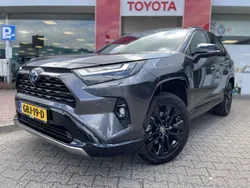 Grijs Gebruikt 2023 Toyota RAV4 Style SUV | € 42.400 (Eerlijke prijs)