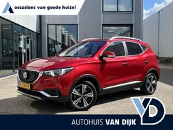 Rood Gebruikt 2021 MG ZS Luxury Sedan | € 14.400 (Super prijs)
