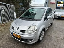 Grijs Gebruikt 2010 Renault Grand Modus Exception MPV | € 3.999 (Iets duurder)
