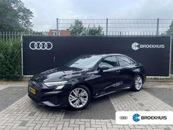 Zwart, metallic lak Gebruikt 2024 Audi A3 S-Line Sedan | € 42.950 (Iets duurder)