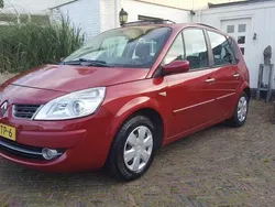 Rood Gebruikt 2009 Renault Scénic III Business MPV | € 3.450 (Eerlijke prijs)