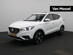 Wit Gebruikt 2021 MG ZS Luxury SUV | € 15.995 (Eerlijke prijs)