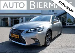 Grijs, metallic lak Gebruikt 2018 Lexus CT200h Business Edition Hatchback | € 16.895 (Eerlijke prijs)