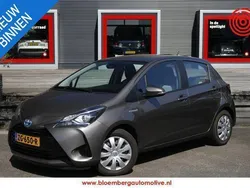 Grijs Gebruikt 2019 Toyota Yaris Active Hatchback | € 16.400 (Eerlijke prijs)
