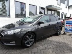 Grijs Gebruikt 2018 Ford Focus Trend Stationwagen | € 13.500 (Goede deal)