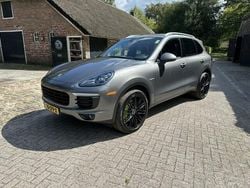 Grijs Gebruikt 2015 Porsche Cayenne SUV | € 29.990