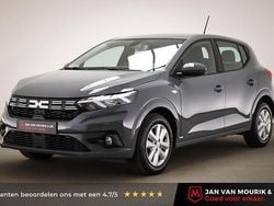 Grijs Gebruikt 2024 Dacia Sandero Expression Hatchback | € 20.400 (Iets duurder)