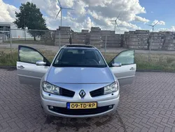 Grijs Gebruikt 2006 Renault Mégane II Hatchback | € 1.850 (Eerlijke prijs)