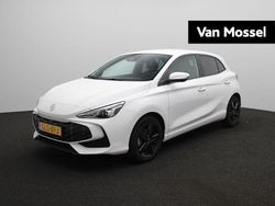 Wit Gebruikt 2024 MG MG3 Luxury Hatchback | € 21.995 (Eerlijke prijs)