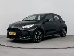 Zwart Gebruikt 2024 Toyota Yaris Edition Hatchback | € 25.645 (Eerlijke prijs)