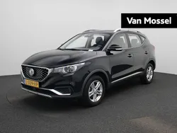 Zwart Gebruikt 2021 MG ZS Comfort Sedan | € 14.940 (Goede deal)