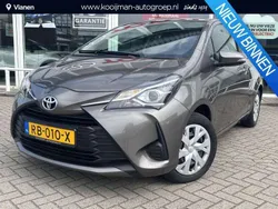 Grijs Gebruikt 2017 Toyota Yaris Comfort Hatchback | € 12.950 (Eerlijke prijs)