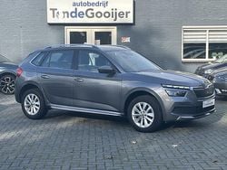 Grijs (metallic) Gebruikt 2023 Skoda Kamiq Style SUV | € 26.900 (Iets duurder)