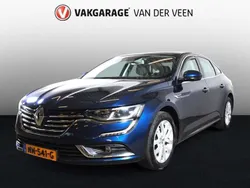 Blauw, metallic lak Gebruikt 2017 Renault Talisman Zen Sedan | € 16.445 (Eerlijke prijs)
