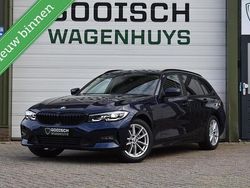 Blauw Gebruikt 2022 BMW 318 Efficient Dynamics Stationwagen | € 23.800