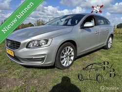 Grijs Gebruikt 2014 Volvo V60 Momentum Stationwagen | € 3.799 (Duur)