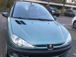 Groen Gebruikt 2002 Peugeot 206 Hatchback | € 2.200 (Eerlijke prijs)