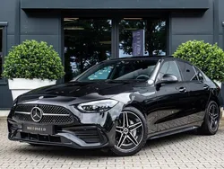 Zwart Gebruikt 2023 Mercedes C300 AMG line Sedan | € 55.950 (Eerlijke prijs)