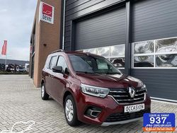 Rood (metallic) Gebruikt 2024 Renault Kangoo | € 58.500