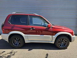 Rood Gebruikt 2004 Suzuki Grand Vitara SUV | € 5.650 (Eerlijke prijs)