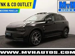 Zwart, metallic lak Gebruikt 2023 Lynk & Co 01 SUV | € 27.499 (Eerlijke prijs)