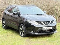 Zwart, metallic lak Gebruikt 2015 Nissan Qashqai Tekna SUV | € 12.350 (Eerlijke prijs)