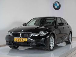 Zwart Gebruikt 2020 BMW 330 Comfort Edition Sedan | € 33.940 (Eerlijke prijs)