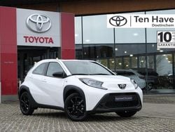 Wit Gebruikt 2024 Toyota Aygo Play Hatchback | € 16.400 (Goede deal)