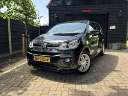 Zwart Gebruikt 2017 VW up! Highline Hatchback | € 10.995 (Eerlijke prijs)