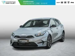 Wolf grey Nieuw 2025 Kia Ceed Hatchback | € 32.689 (Eerlijke prijs)