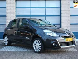 Zwart Gebruikt 2011 Renault Clio R.S. Hatchback | € 3.750 (Eerlijke prijs)