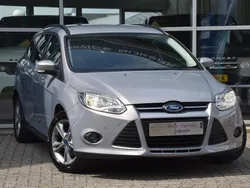 Grijs, metallic lak Gebruikt 2013 Ford Focus Titanium Stationwagen | € 4.995 (Goede deal)