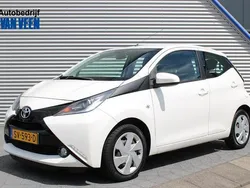 Wit Gebruikt 2018 Toyota Aygo Hatchback | € 9.690 (Eerlijke prijs)