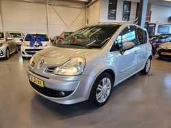 Grijs Gebruikt 2008 Renault Grand Modus Dynamique MPV | € 4.250 (Duur)