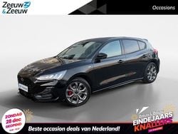 Agate black metallic (pn4gm) Gebruikt 2023 Ford Focus ST-Line Hatchback | € 21.895 (Goede deal)