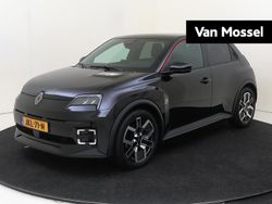 Zwart Nieuw 2025 Renault R5 Iconic Hatchback | € 31.740 (Eerlijke prijs)