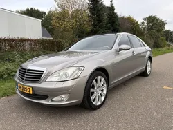 Grijs, metallic lak Gebruikt 2009 Mercedes S320 Prestige Sedan | € 6.999