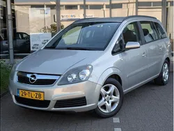 Grijs, metallic lak Gebruikt 2006 Opel Zafira Enjoy MPV | € 5.750 (Duur)