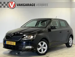 Zwart, metallic lak Gebruikt 2016 Skoda Fabia Joy Hatchback | € 9.740 (Eerlijke prijs)