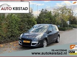 Zwart Gebruikt 2010 Renault Scénic III Dynamique MPV | € 4.250 (Goede deal)